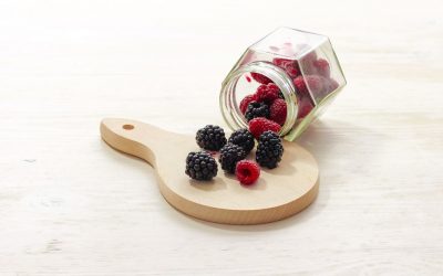 Refreshing blackberries and raspberries for a perfect balance